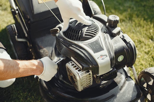 Why Researchers Don't Recommend Robot Lawnmowers, Suggest 'Safety Certificates' For Garden Gadgets?