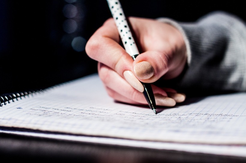 Handwriting vs. Typing: Which is Better for Enhancing Brain Connectivity for Optimal Learning?
