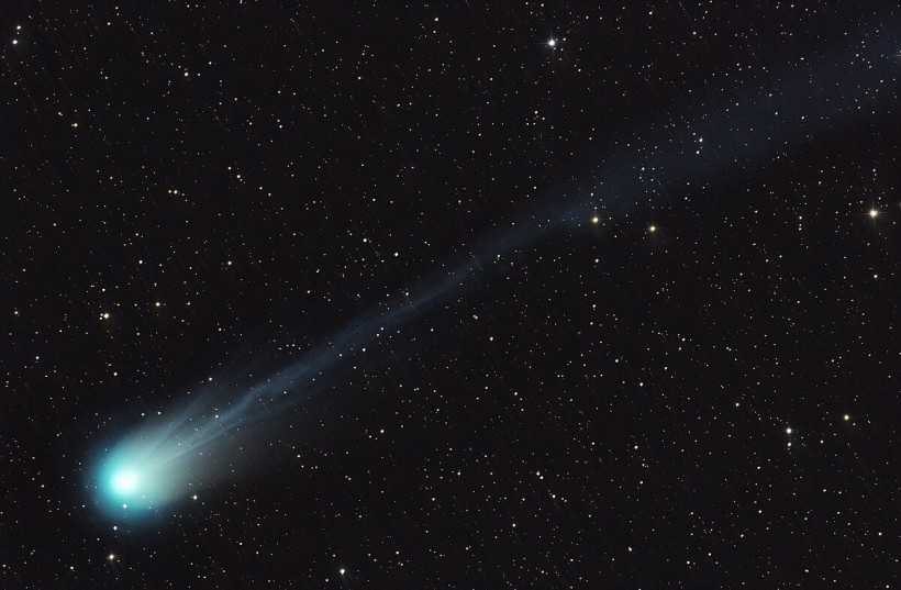Stunning Images of the 'Devil Comet' Reveal Gas Swirls Enveloping Its Icy Core