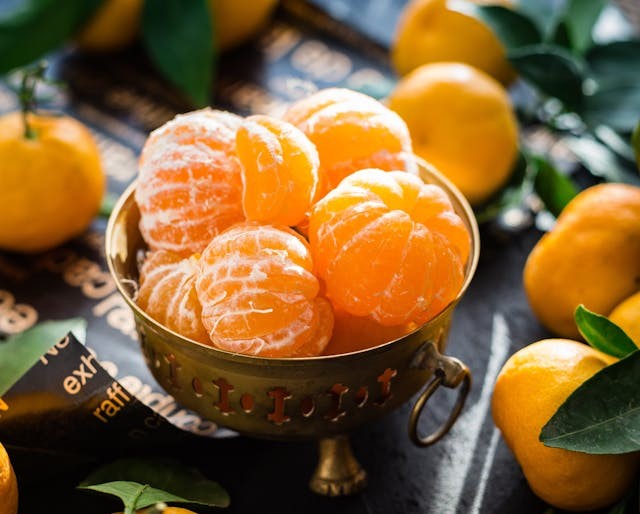 Is Eating Orange Every Day Okay? How Many Can You Consume Daily?