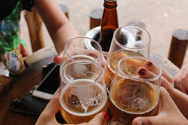 Alcohol Tolerance Lowers As You Age: Why Older Adults Need to Drink More Responsibly