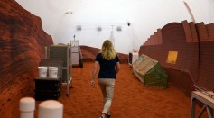 NASA Mars Simulation Volunteers Re-emerge After Year-Long Isolation