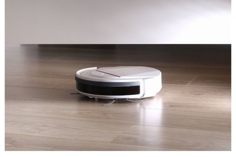 smart vacuum on the floor