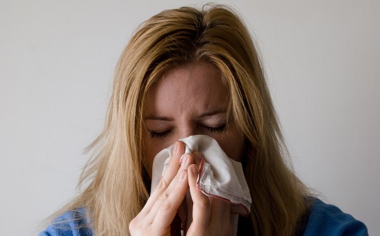 How to Discern Flu Symptoms From COVID-19