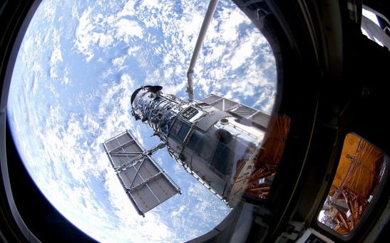Space Shuttle Atlantis To Repair Hubble Space Telescope