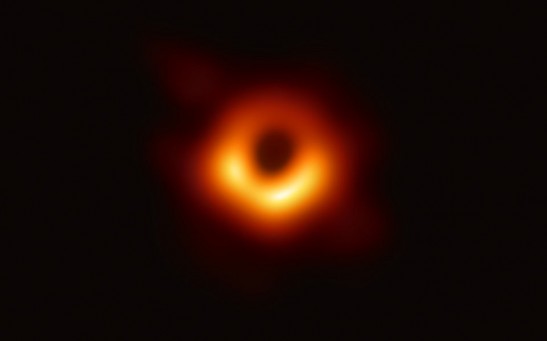 Science Times - Light Behind Black Hole: A Never-Before-Seen Phenomenon for Astronomers
