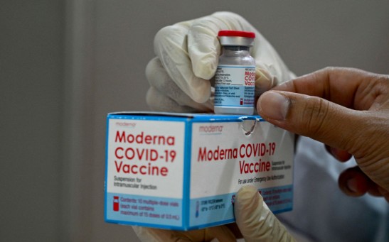 Science Times - COVID-19 Delta Variant Spreads Fast; Now More and More Travelers From Abroad Want Another Booster Shot of the Vaccine in the US
