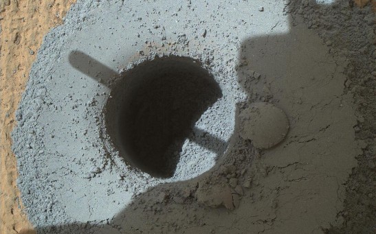 Mars Rover Curiosity Dig Feb. 24