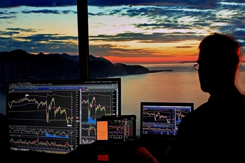How Has Technology Aided Forex Trading?