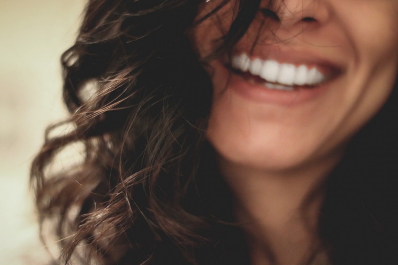 7 Science-Backed Health Benefits of Smiling