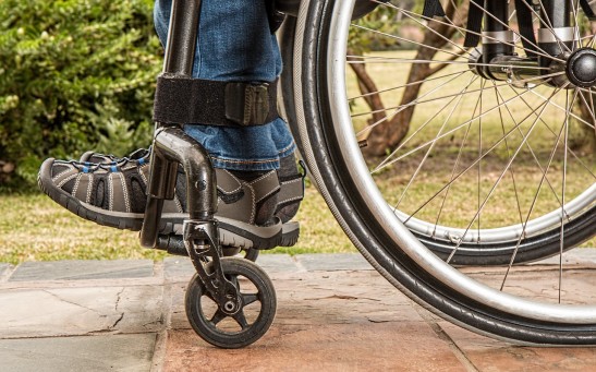  Electrical Implant Helps Paralyzed Man to Regain Ability to Walk Using Framed Walking Wheels