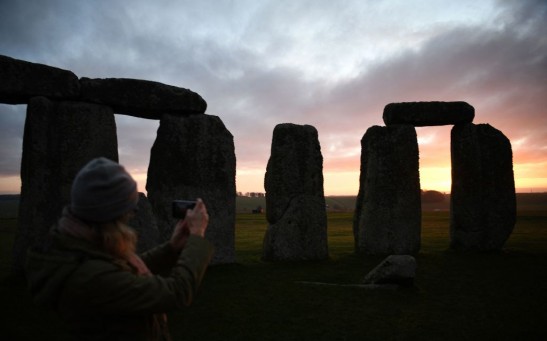 Science Times - How Can Stonehenge be an Ancient Calendar? New Research Reveals Prehistoric Link Between the Large Stones and Sun Worship in Eastern Mediterranean
