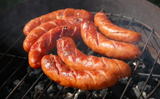  Lab-Grown Pork Sausages Cultivated From Single Cell Resembles Natural Growth of Muscle, Fat