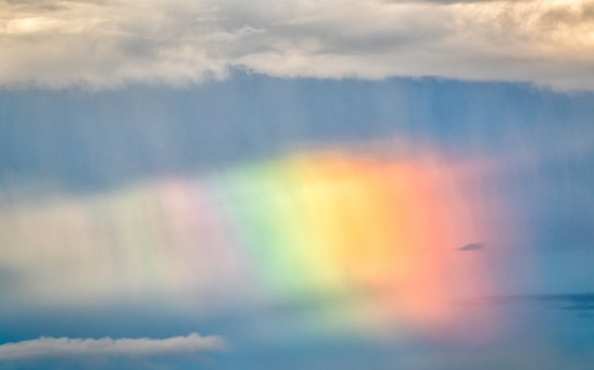  Rare Rainbow Scarf Cloud Stuns Residents in China: How Did It Form?
