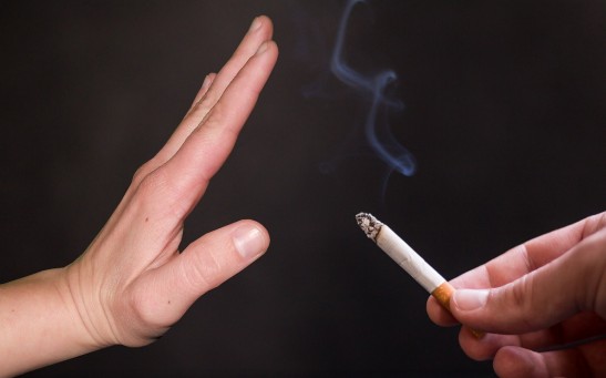  Quitting Smoking Before the Age of 35 Reduces Risks of Premature Death. Study Suggests 