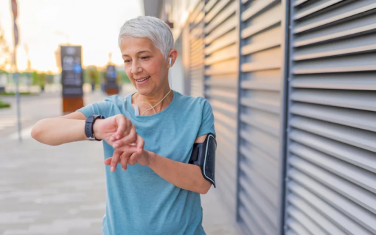 A new study claims that smartwatches and other wearables with ECG can monitor irregular heartbeat that can lead to atrial fibrillation.