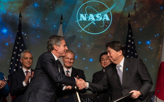  Space Collaboration: US, Japan Ink Agreement at NASA Headquarters; Private Companies Seen As Intermediaries Between Nations