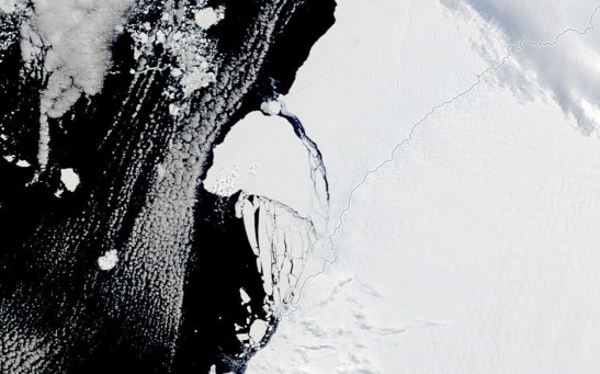  Iceberg Breaks Off From 500-foot-thick Brunt Ice Shelf in Antarctica, Satellite Image Shows; 'Climate Change Is Not To Blame'