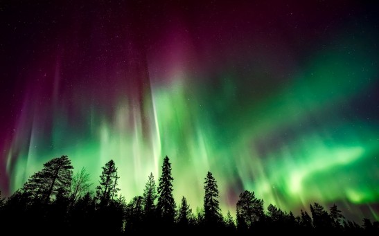 Northern Lights Could Become Visible in the UK and US Tonight Due to Winds Blown From a Giant Hole in the Sun's Atmosphere