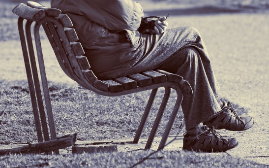 Why People Should Not Sit With Their Legs Crossed? Expert Explains Long-term Effects the Habit Can Do For the Body