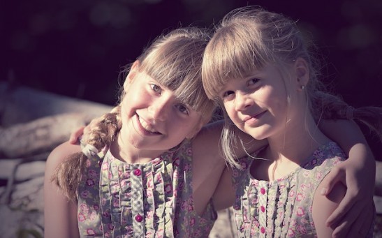 Twins Experience Same Symptoms But Only 1 Is Diagnosed With Cancer; Doctors Explain Bizarre Phenomenon