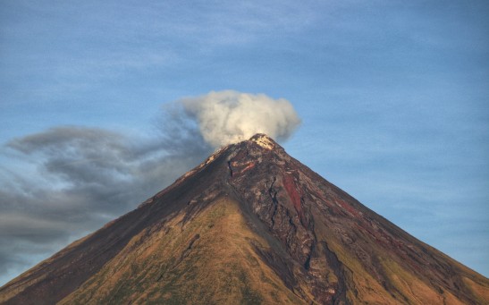 Philippine Government Orders the Evacuation of Residents as Mayon Volcano Indicates Signs of Violent Eruption