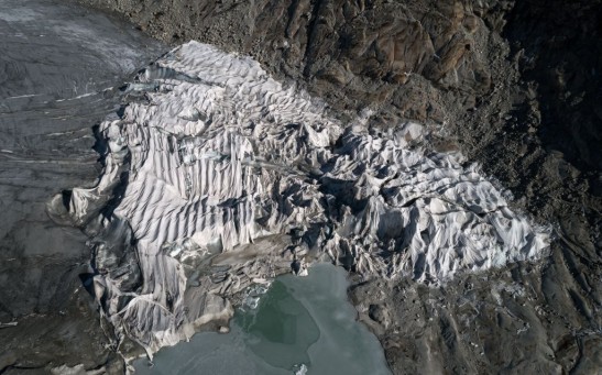 TOPSHOT-SWITZERLAND-ENVIRONMENT-CLIMATE-MOUNTAIN-GLACIER