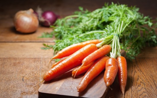Is Viral TikTok Trend 'Carrot Tan' Effective? What Do Experts Say About This Vegetable Giving You Natural Tan?