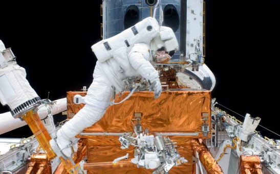 Space Shuttle Atlantis To Repair Hubble Space Telescope