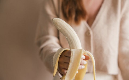 How to Peel a Banana? Is There a Correct Way To Do This?