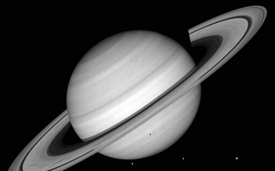 Hubble Telescope Captures ‘Spokes’ in Saturn’s Rings; What Are These Mysterious Shadows?