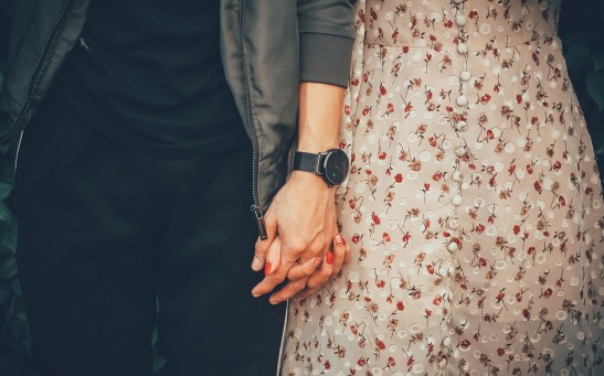 Holding Hands with a Trusted Partner Has a Positive Impact on Stress and Mental Well-being, Experts Suggest