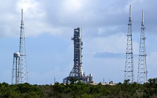 NASA, SpaceX Test Starship Lunar Lander Docking System for Moon Missions