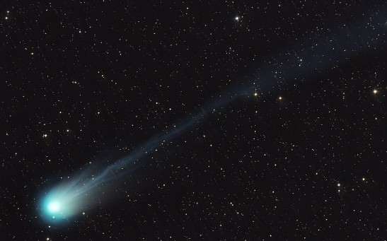 Stunning Images of the 'Devil Comet' Reveal Gas Swirls Enveloping Its Icy Core