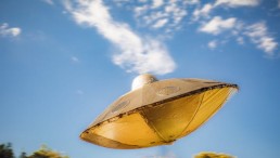 British Paratrooper Claims They Encountered UFOs That Traveled at Hypersonic Speeds, Recovered Downed 'Non-Human' Craft