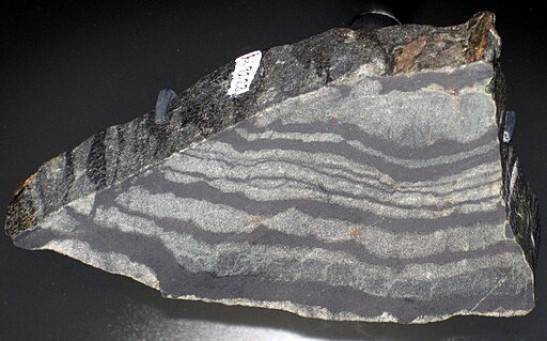 3.7-Billion-Year-Old Rocks in Greenland Hold the Oldest Trace of Earth’s Magnetic Field